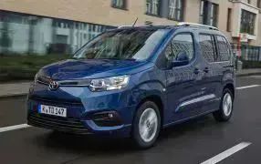 PROACE CITY L1 Medium 7-Sitzer